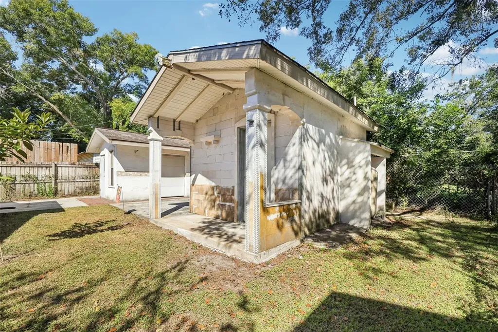 1013 Oakhill Street Seffner FL 33584