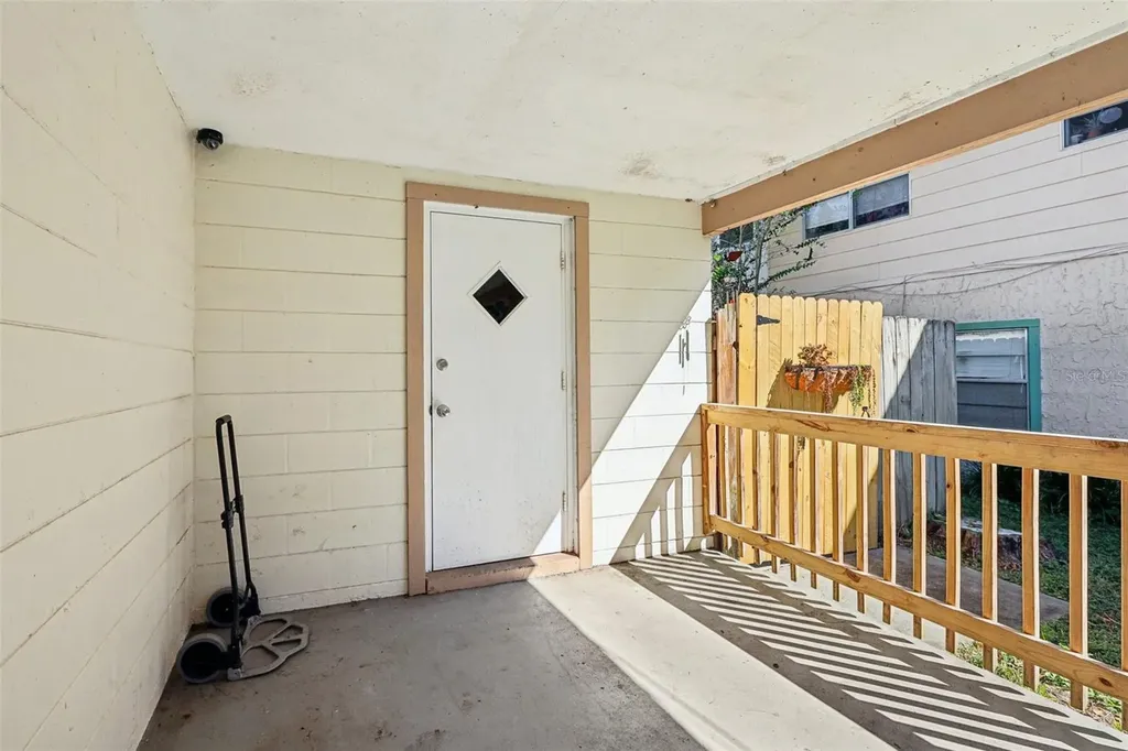 1013 Oakhill Street Seffner FL 33584