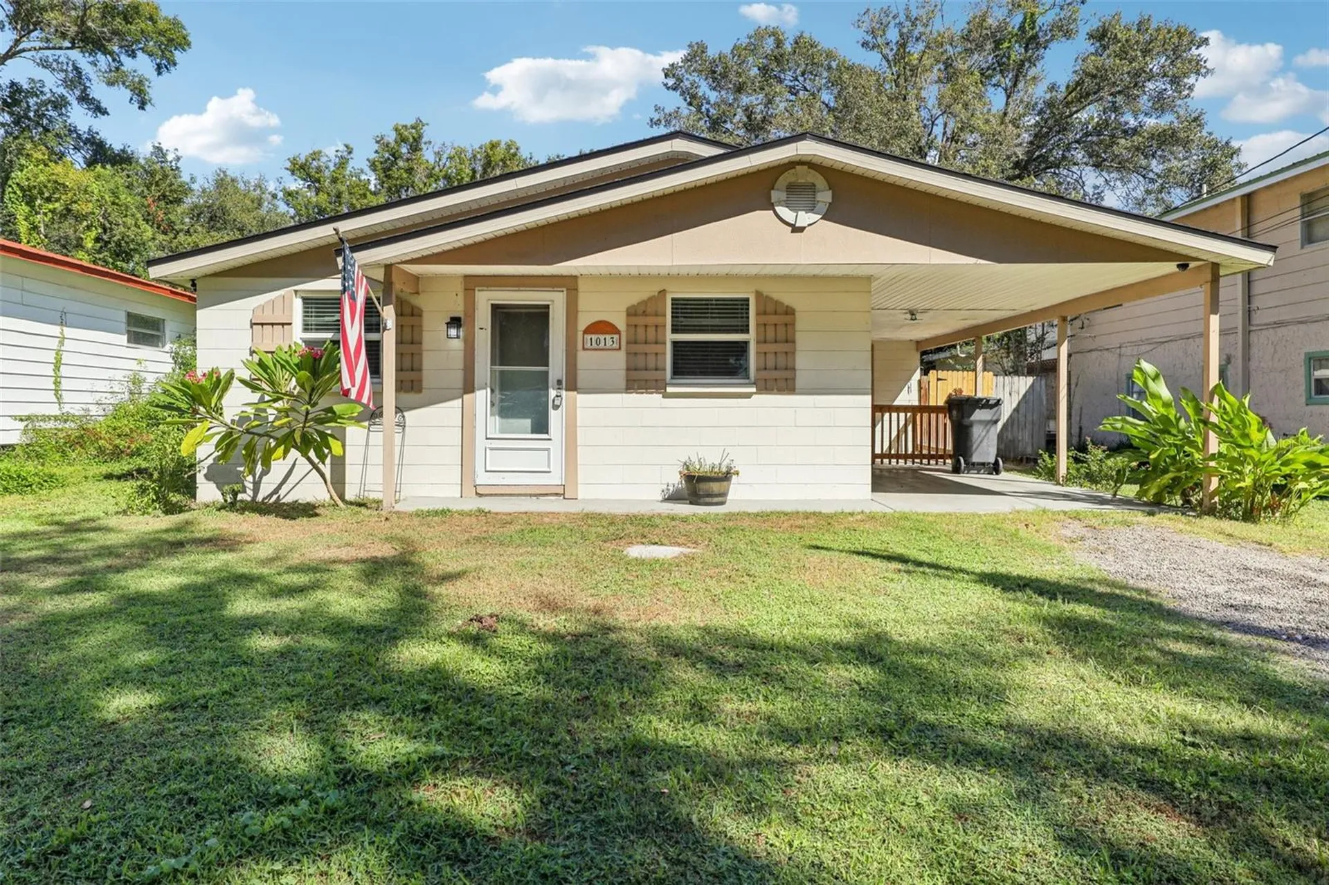 1013 Oakhill Street Seffner FL 33584