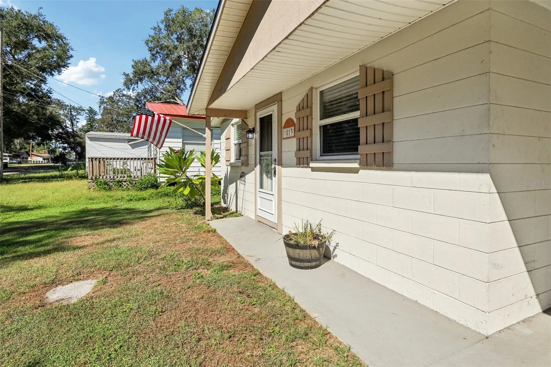 1013 Oakhill Street Seffner FL 33584