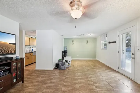 1013 Oakhill Street Seffner FL 33584