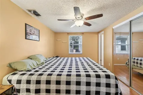 1013 Oakhill Street Seffner FL 33584