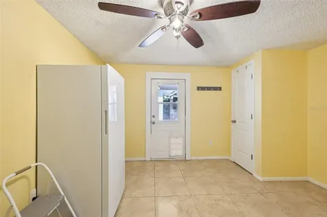 1013 Oakhill Street Seffner FL 33584