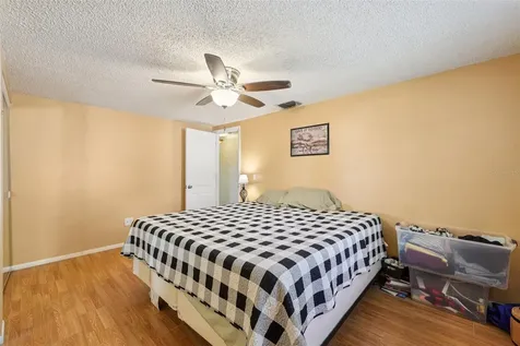 1013 Oakhill Street Seffner FL 33584