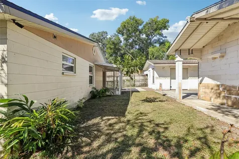 1013 Oakhill Street Seffner FL 33584