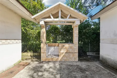 1013 Oakhill Street Seffner FL 33584