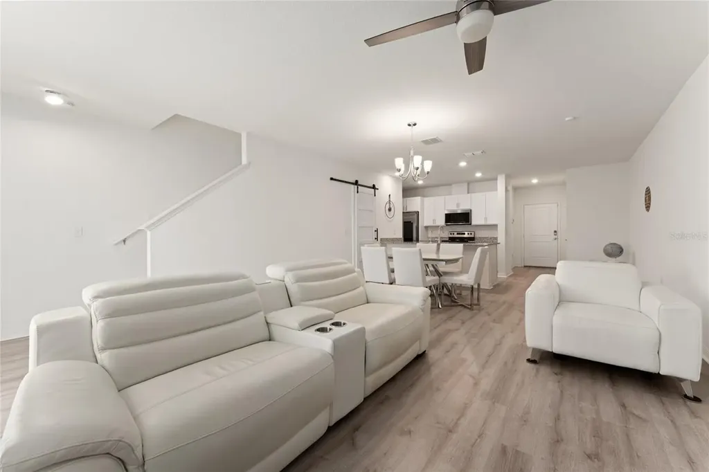 697 Stoney Pointe Circle Davenport FL 33896