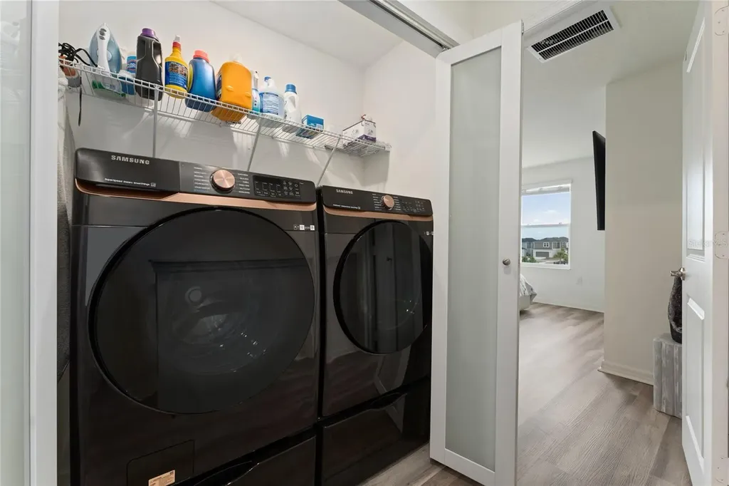 697 Stoney Pointe Circle Davenport FL 33896