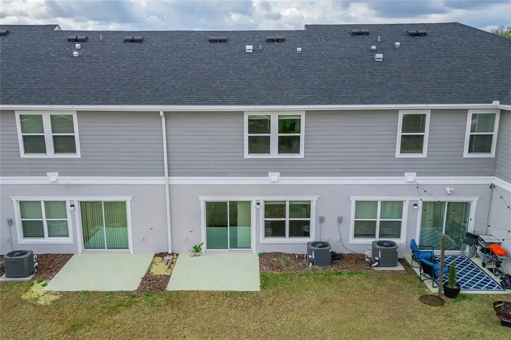 697 Stoney Pointe Circle Davenport FL 33896