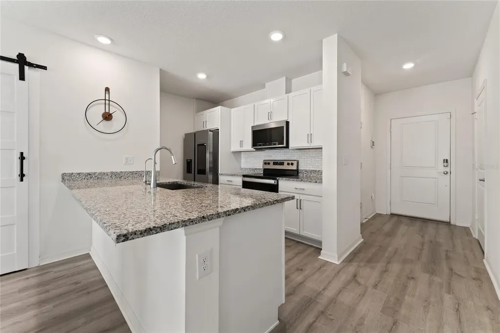 697 Stoney Pointe Circle Davenport FL 33896