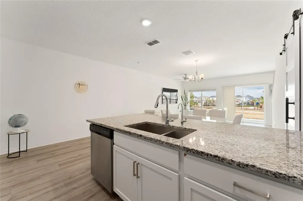 697 Stoney Pointe Circle Davenport FL 33896