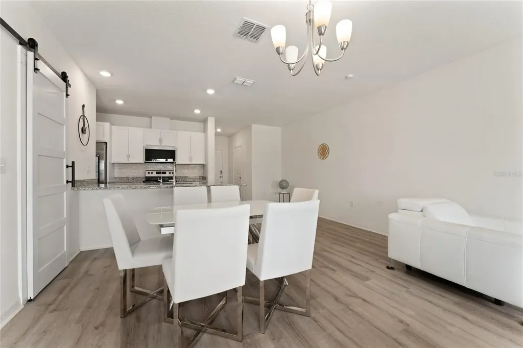 697 Stoney Pointe Circle Davenport FL 33896