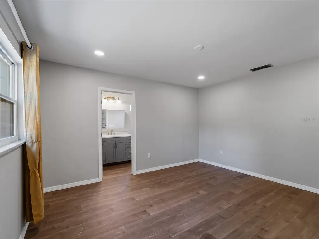 32 Bay Avenue Osprey FL 34229