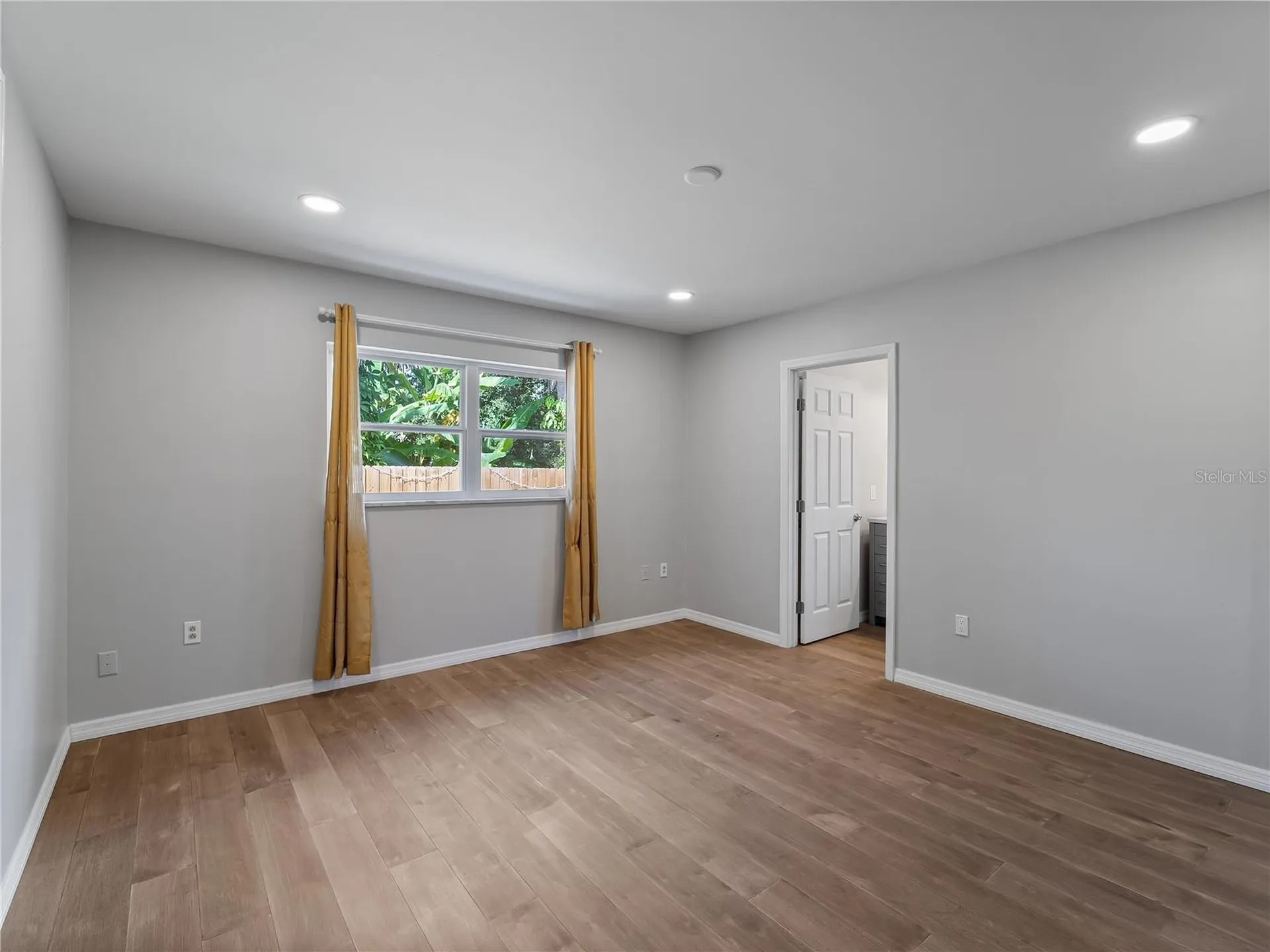 32 Bay Avenue Osprey FL 34229