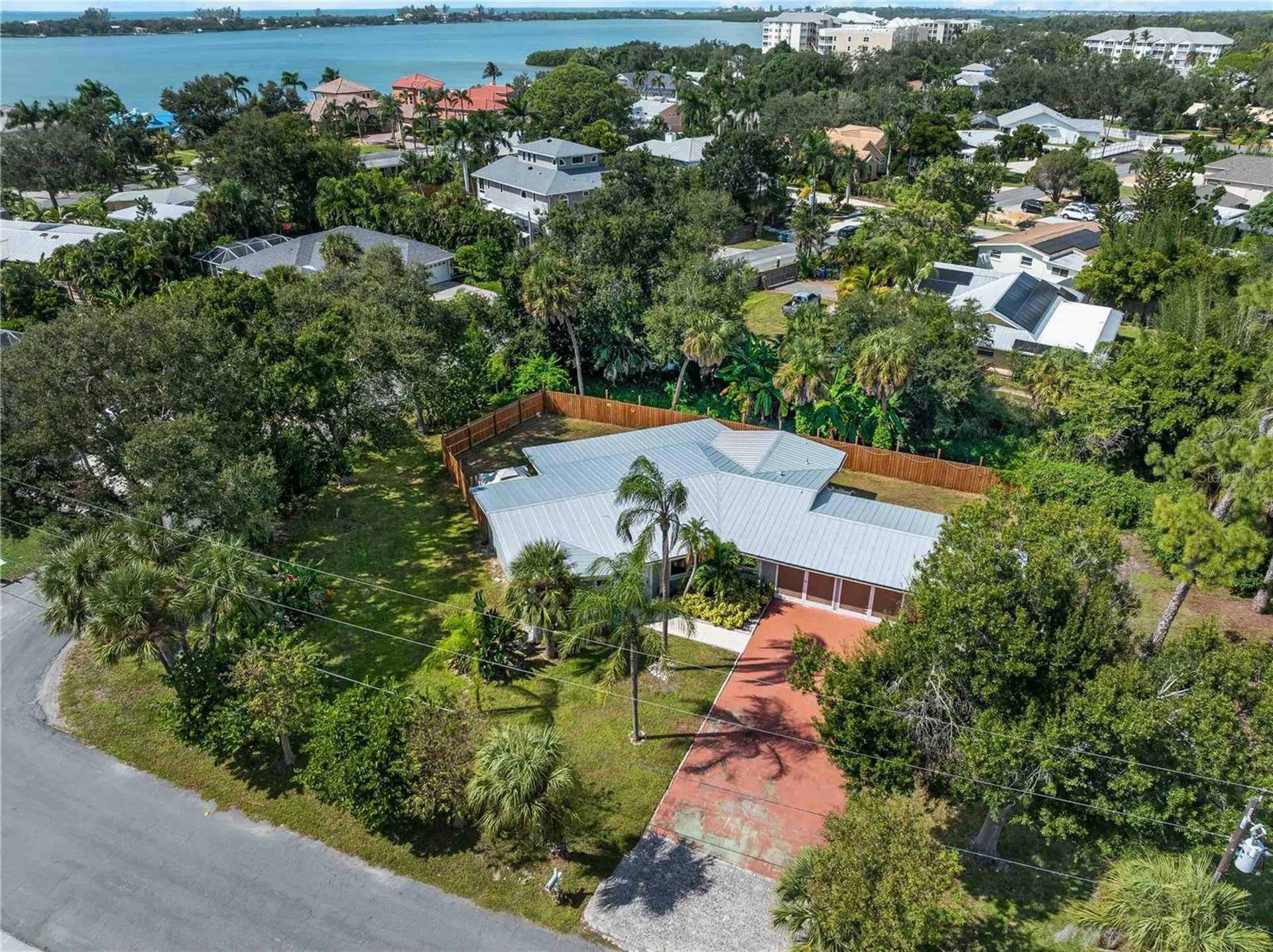 32 Bay Avenue Osprey FL 34229