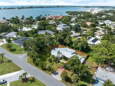 32 Bay Avenue Osprey FL 34229