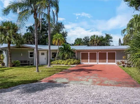 32 Bay Avenue Osprey FL 34229