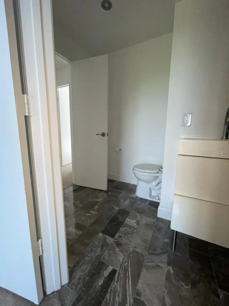 5140 Conroy Road Orlando FL 32811