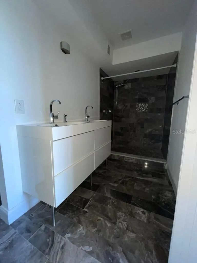 5140 Conroy Road Orlando FL 32811