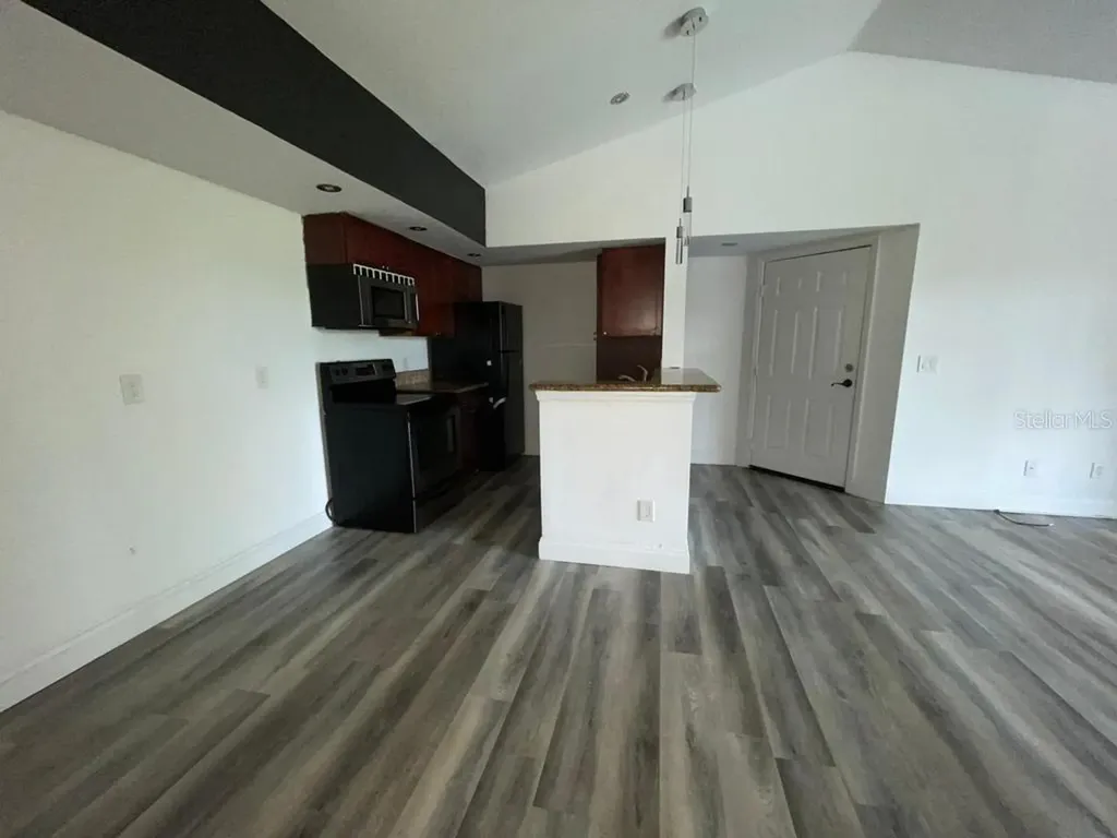 5140 Conroy Road Orlando FL 32811