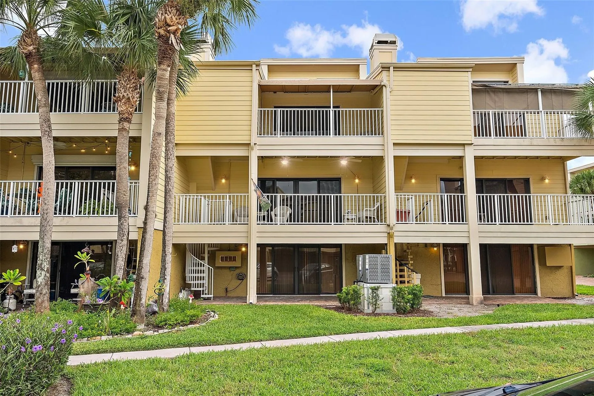 551 Sandy Hook Road Treasure Island FL 33706
