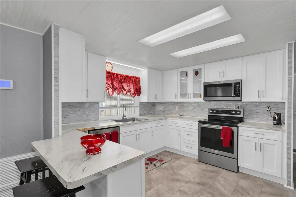 347 Canal Way Oldsmar FL 34677