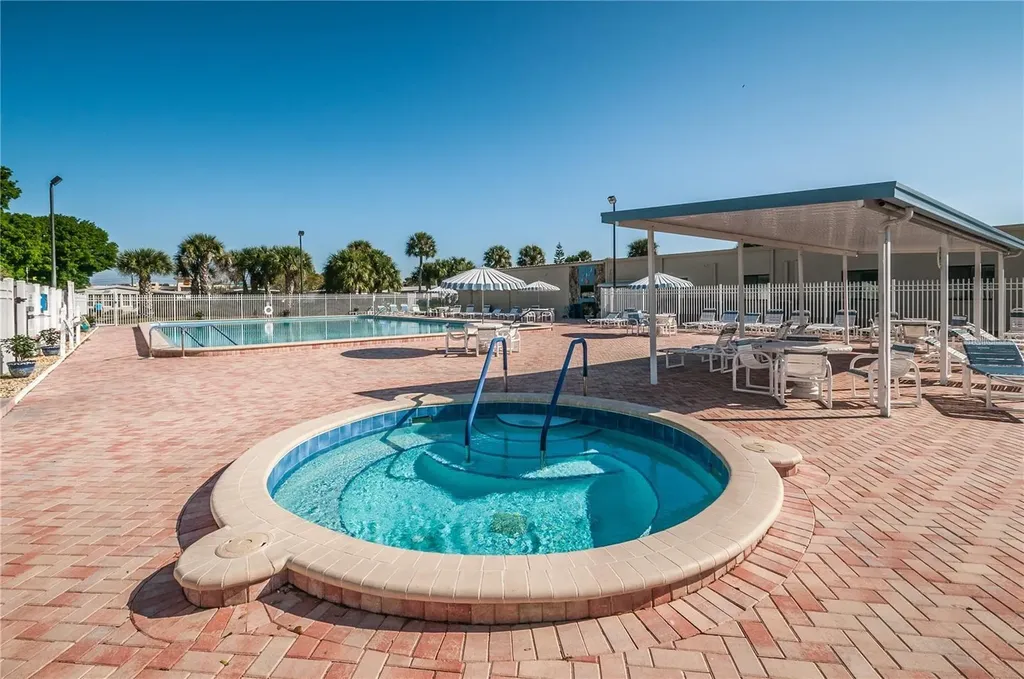 347 Canal Way Oldsmar FL 34677