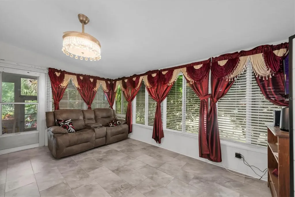 347 Canal Way Oldsmar FL 34677