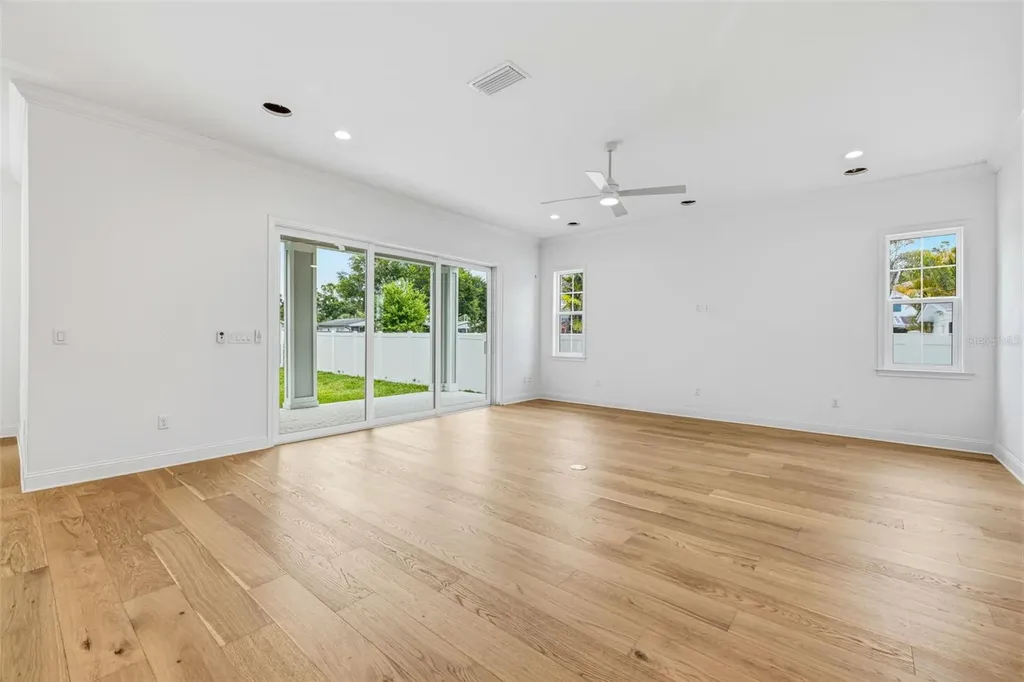 2815 W Leila Avenue Tampa FL 33611