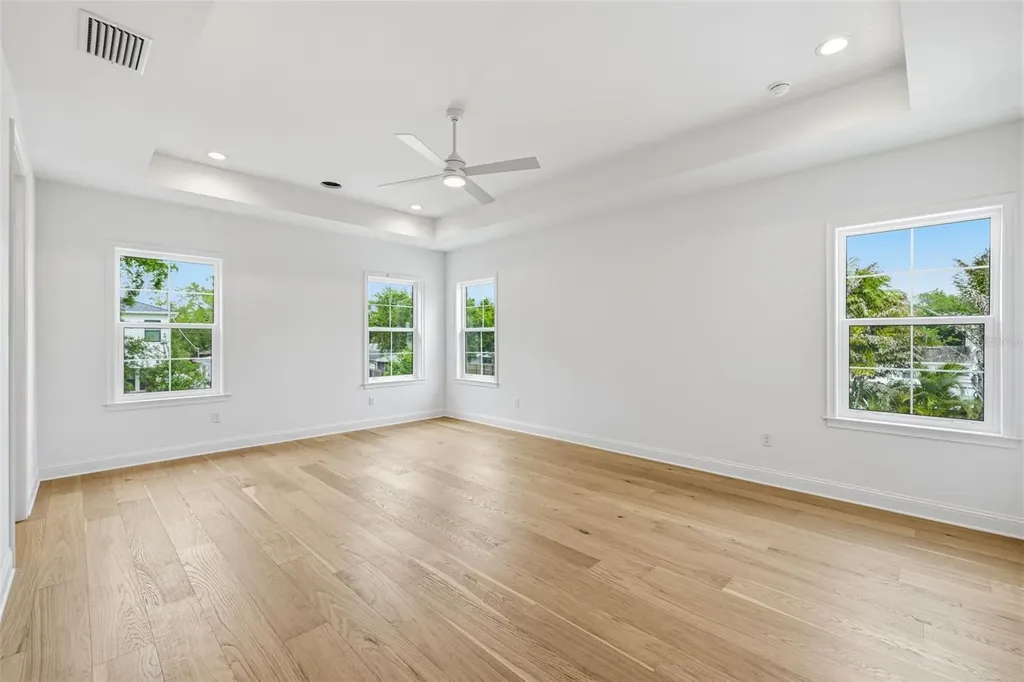 2815 W Leila Avenue Tampa FL 33611