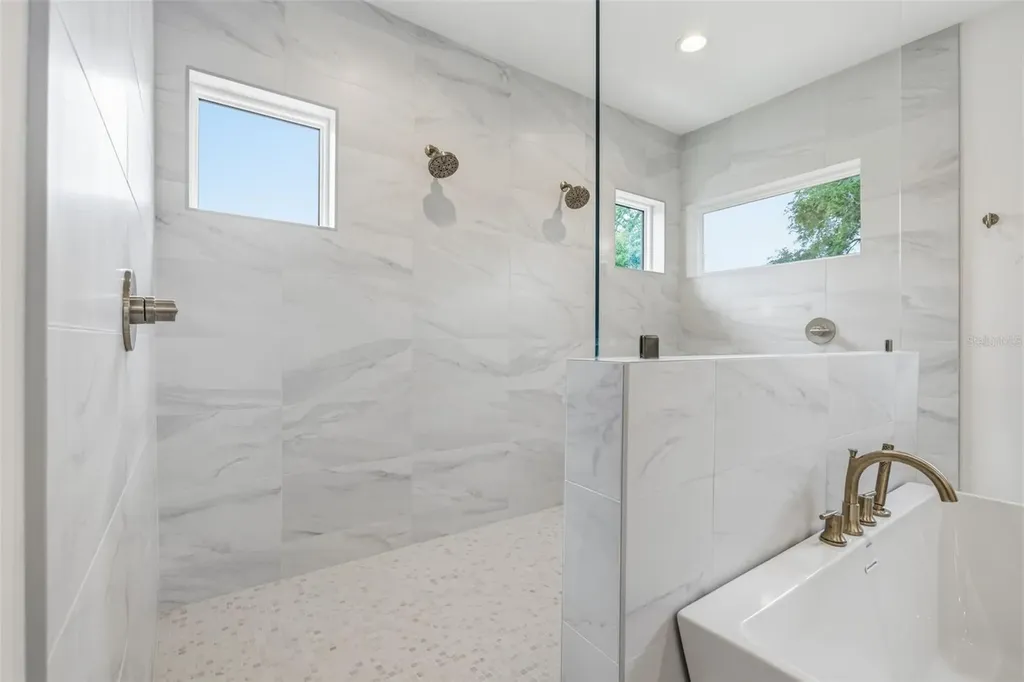 2815 W Leila Avenue Tampa FL 33611