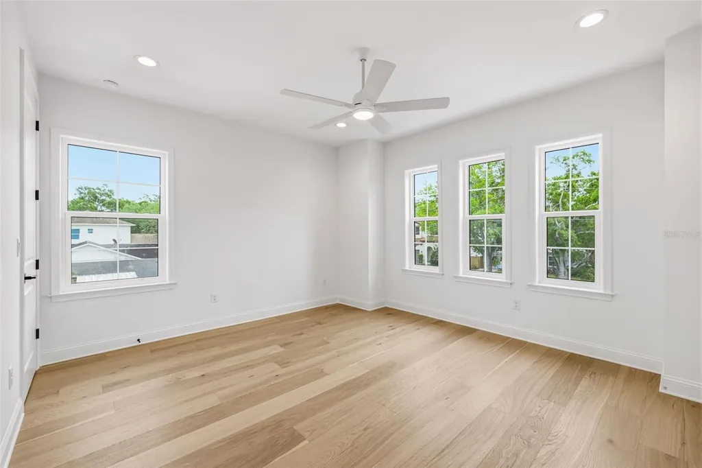 2815 W Leila Avenue Tampa FL 33611
