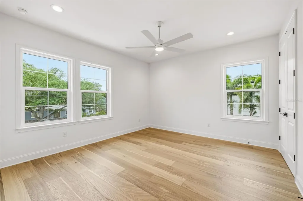 2815 W Leila Avenue Tampa FL 33611