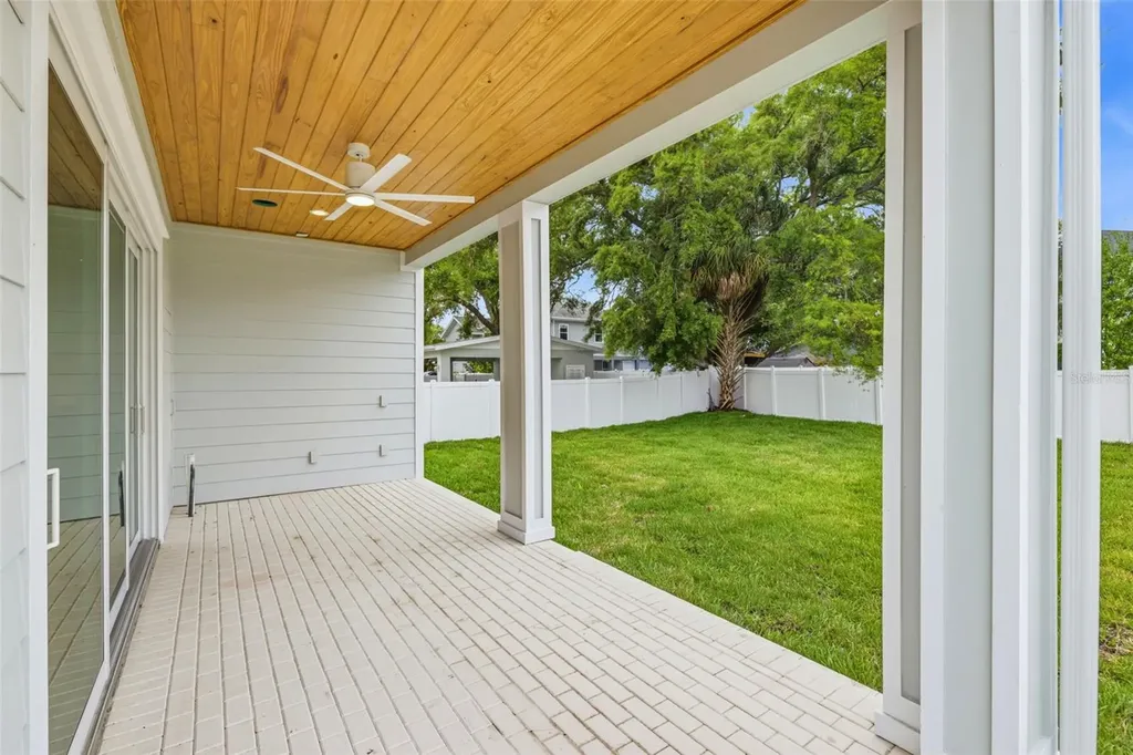 2815 W Leila Avenue Tampa FL 33611