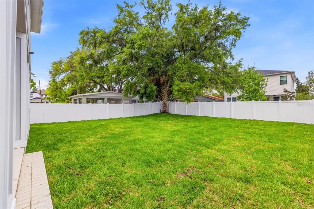 2815 W Leila Avenue Tampa FL 33611