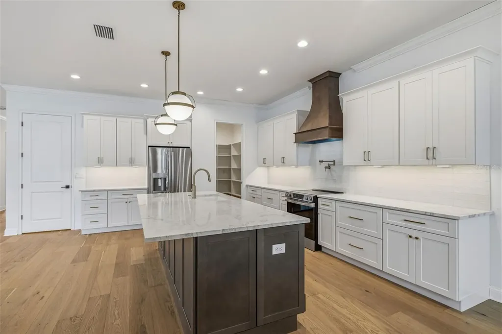 2815 W Leila Avenue Tampa FL 33611