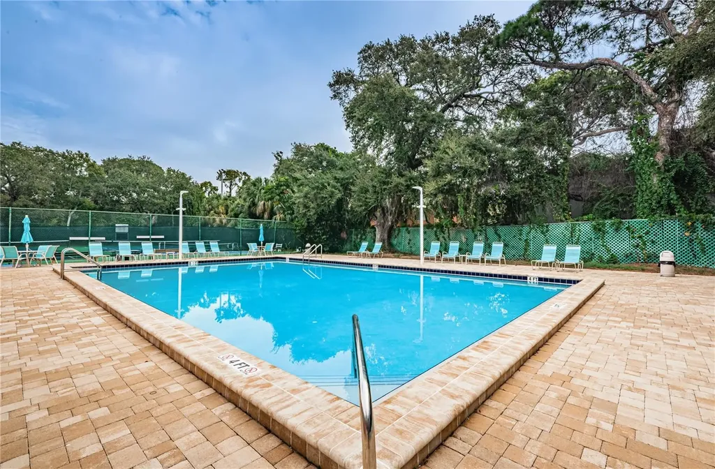 3735 42nd Way S St Petersburg FL 33711