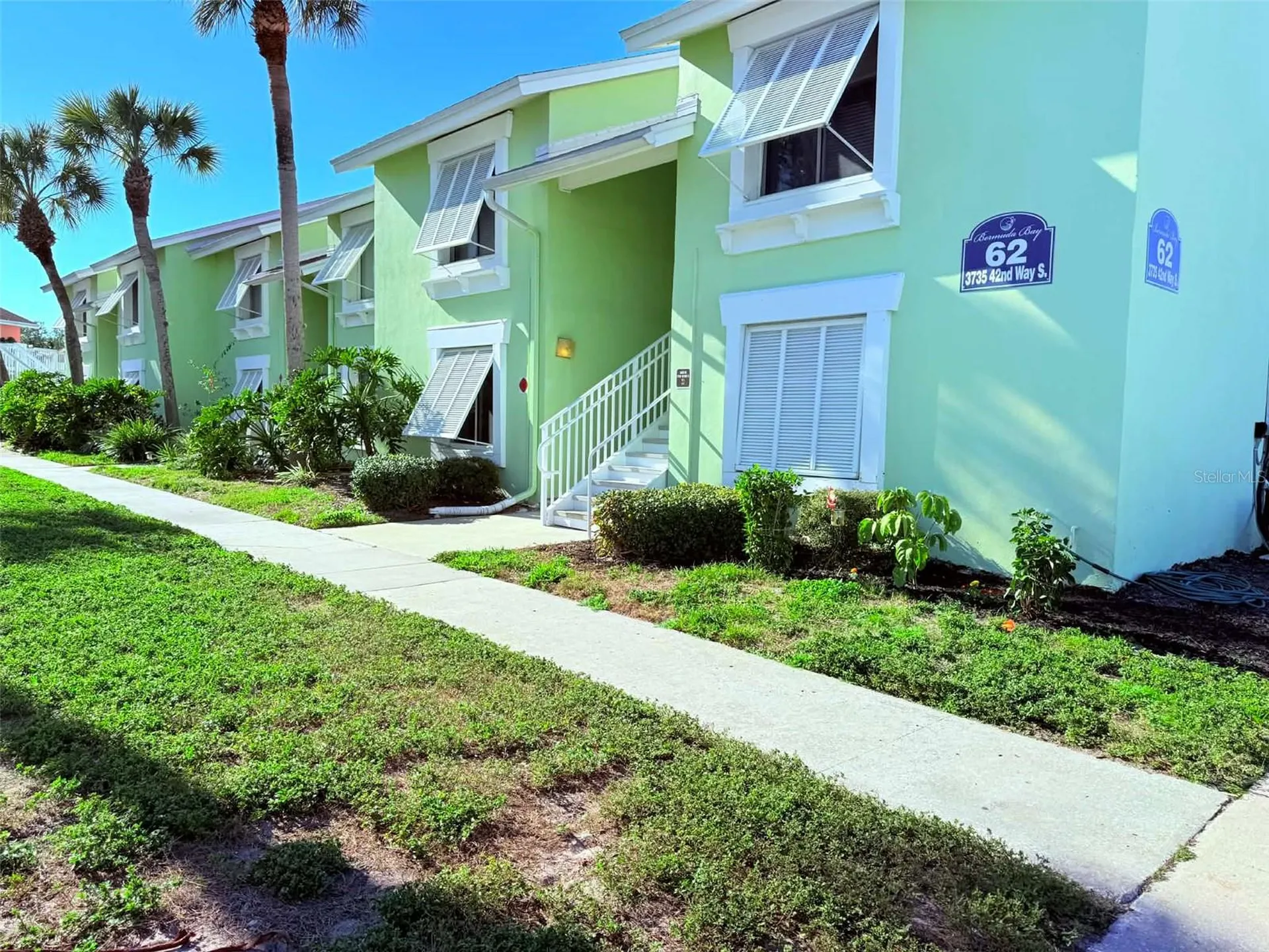 3735 42nd Way S St Petersburg FL 33711