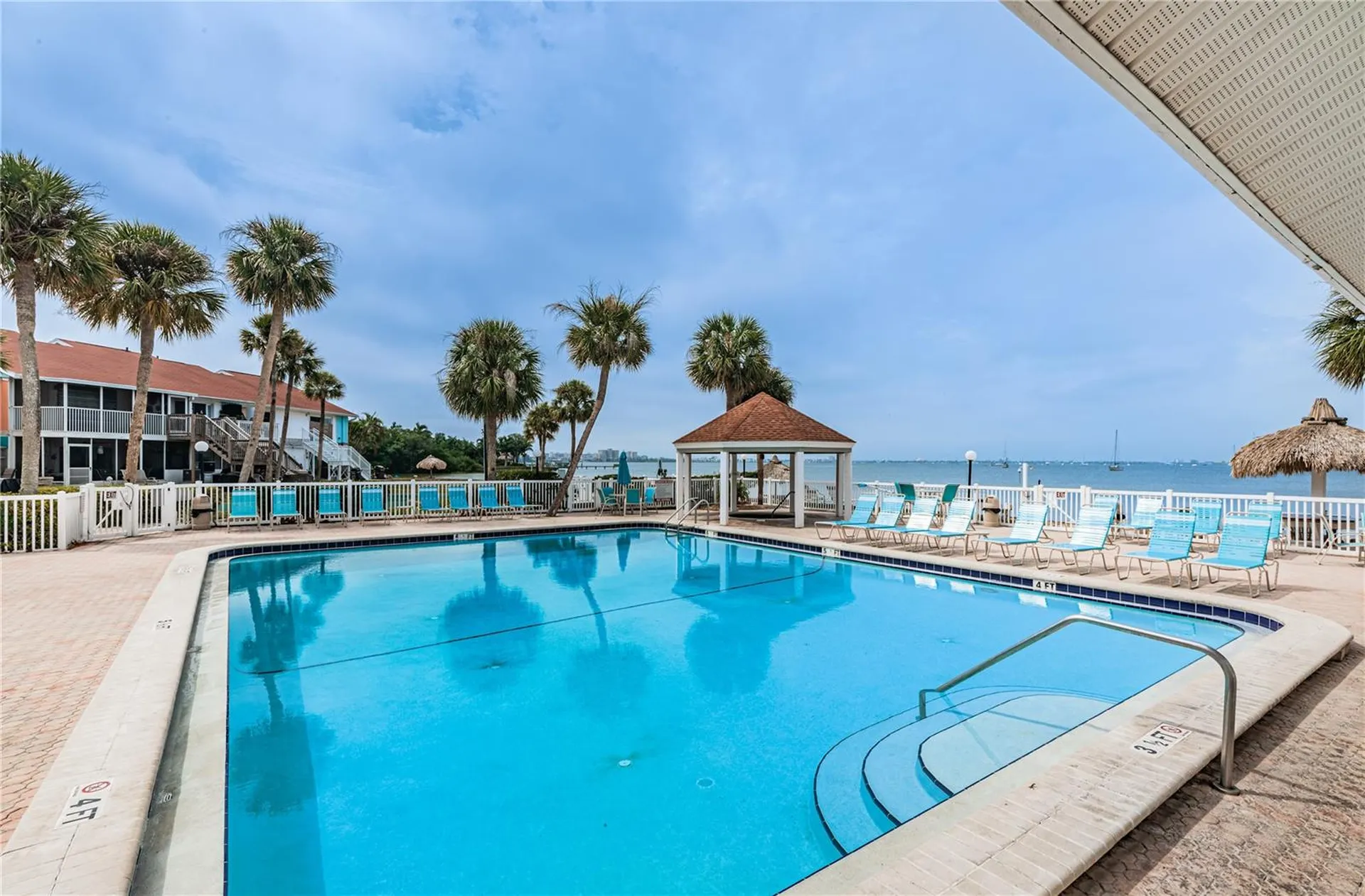 3735 42nd Way S St Petersburg FL 33711
