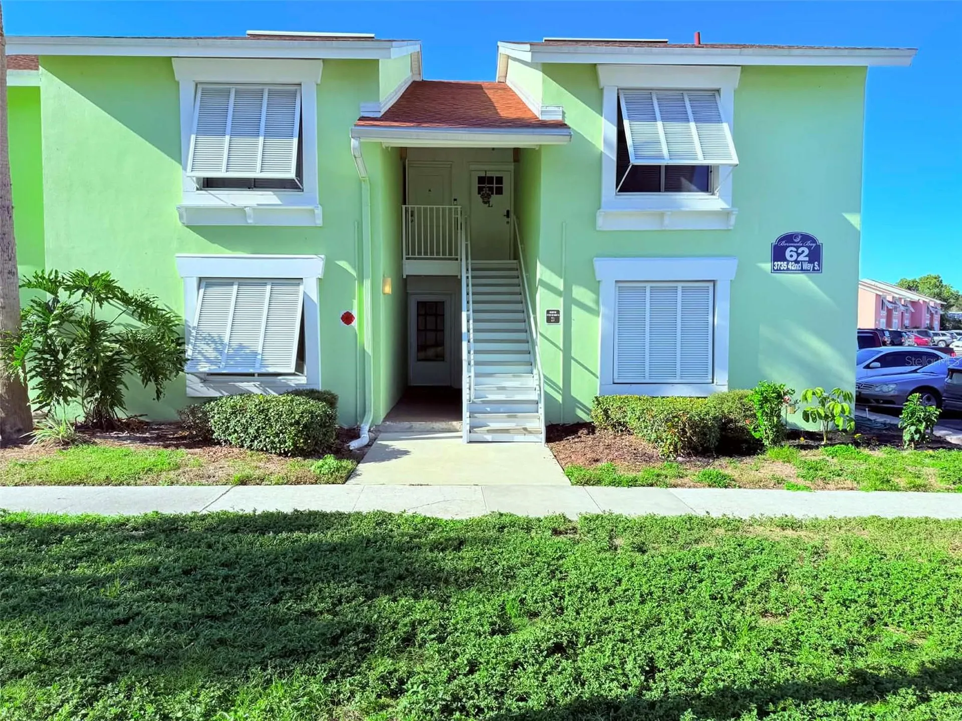 3735 42nd Way S St Petersburg FL 33711