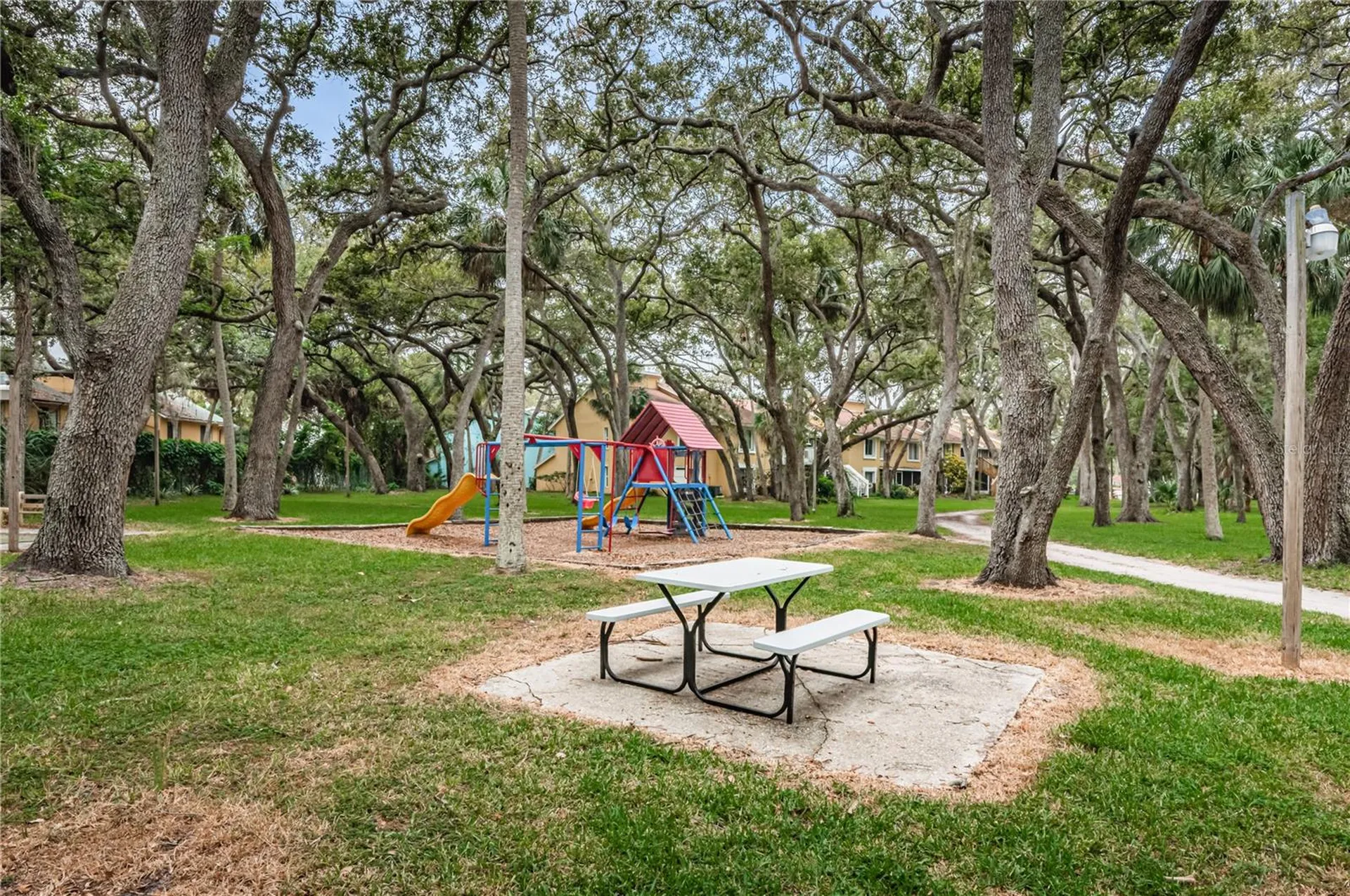 3735 42nd Way S St Petersburg FL 33711