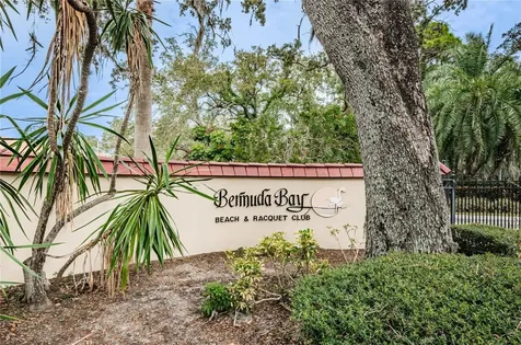 3735 42nd Way S St Petersburg FL 33711