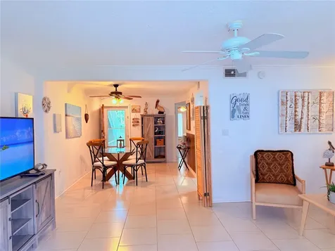 3735 42nd Way S St Petersburg FL 33711