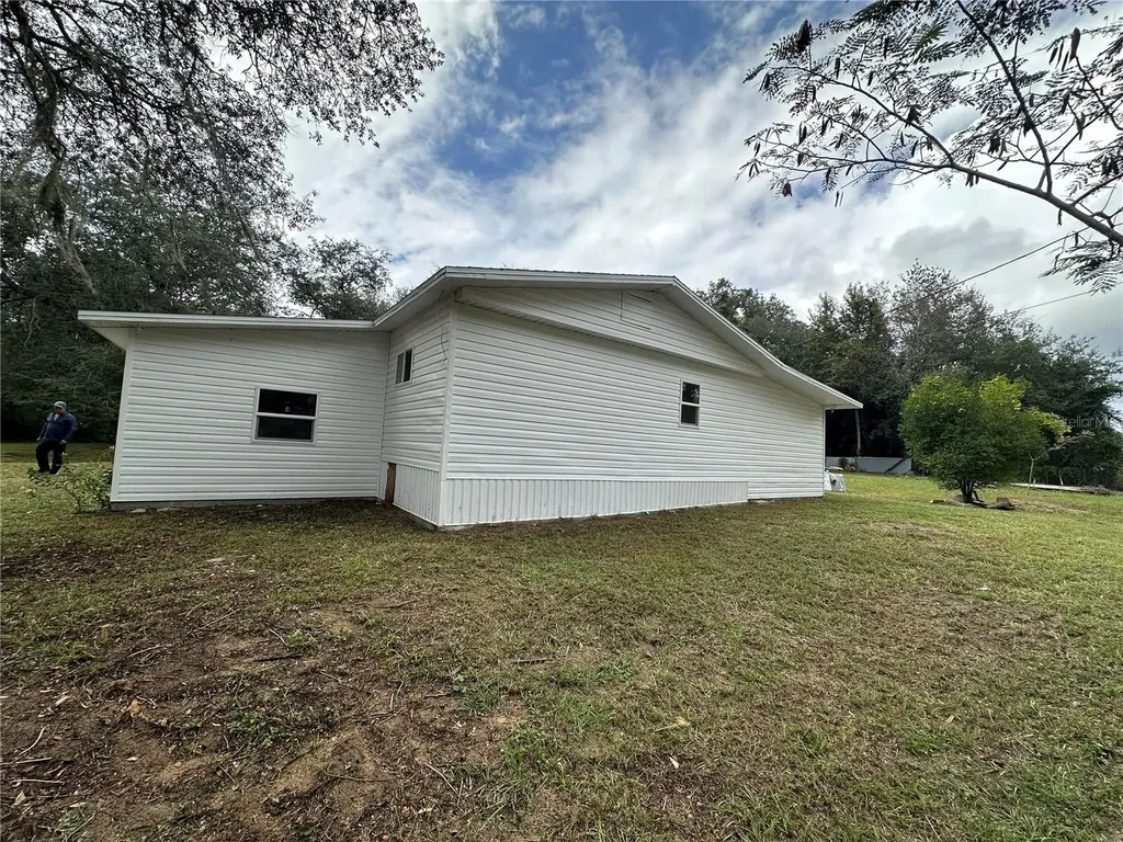 17405 NE 38th Lane Road Silver Springs FL 34488