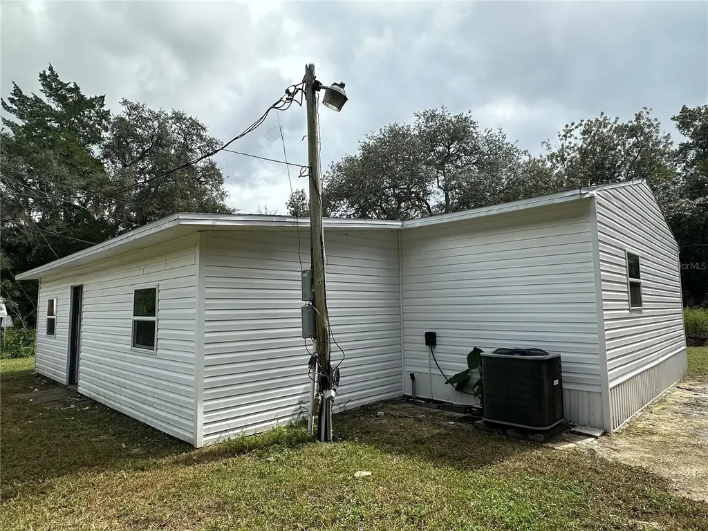 17405 NE 38th Lane Road Silver Springs FL 34488