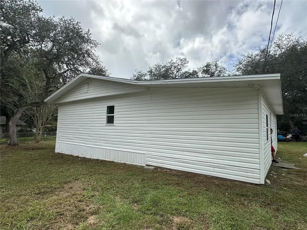 17405 NE 38th Lane Road Silver Springs FL 34488