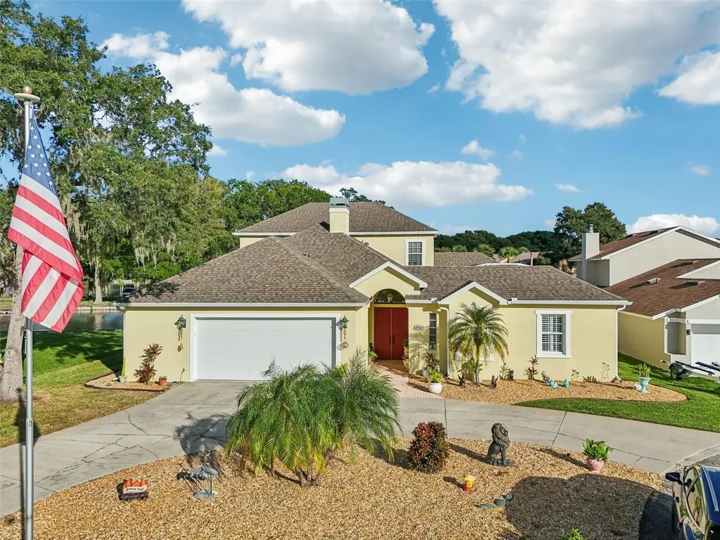 828 Palm Harbor Court Leesburg FL 34748