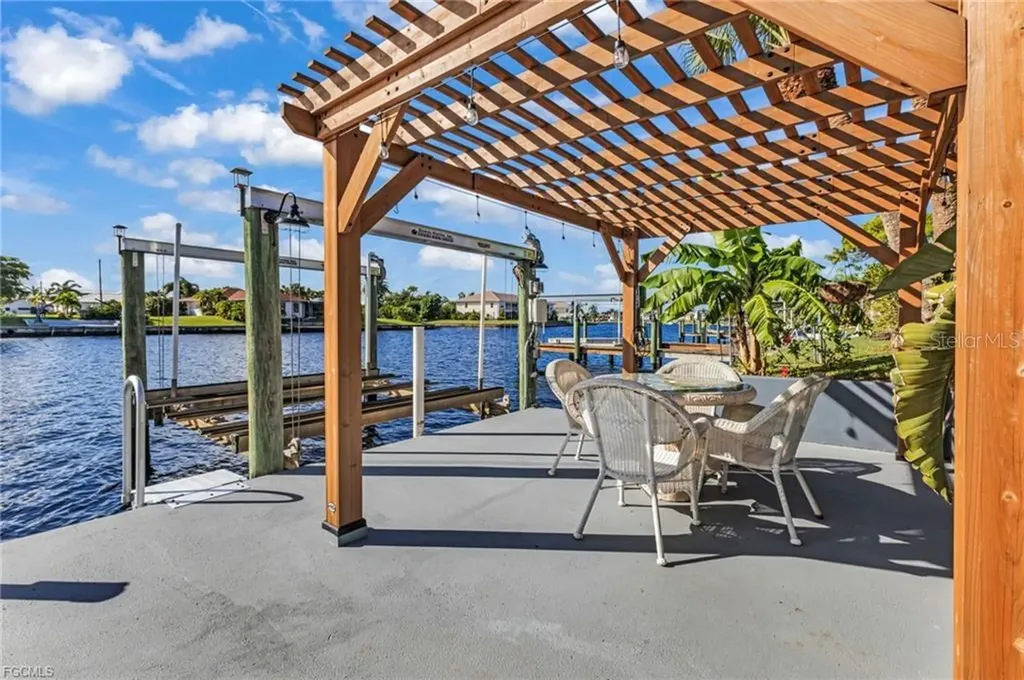 714 SE 43rd Street Cape Coral FL 33904