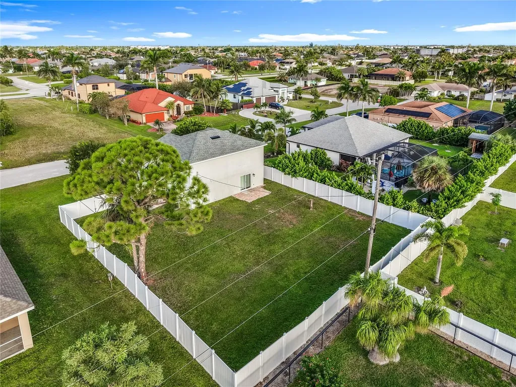 4413 SW 15th Place Cape Coral FL 33914