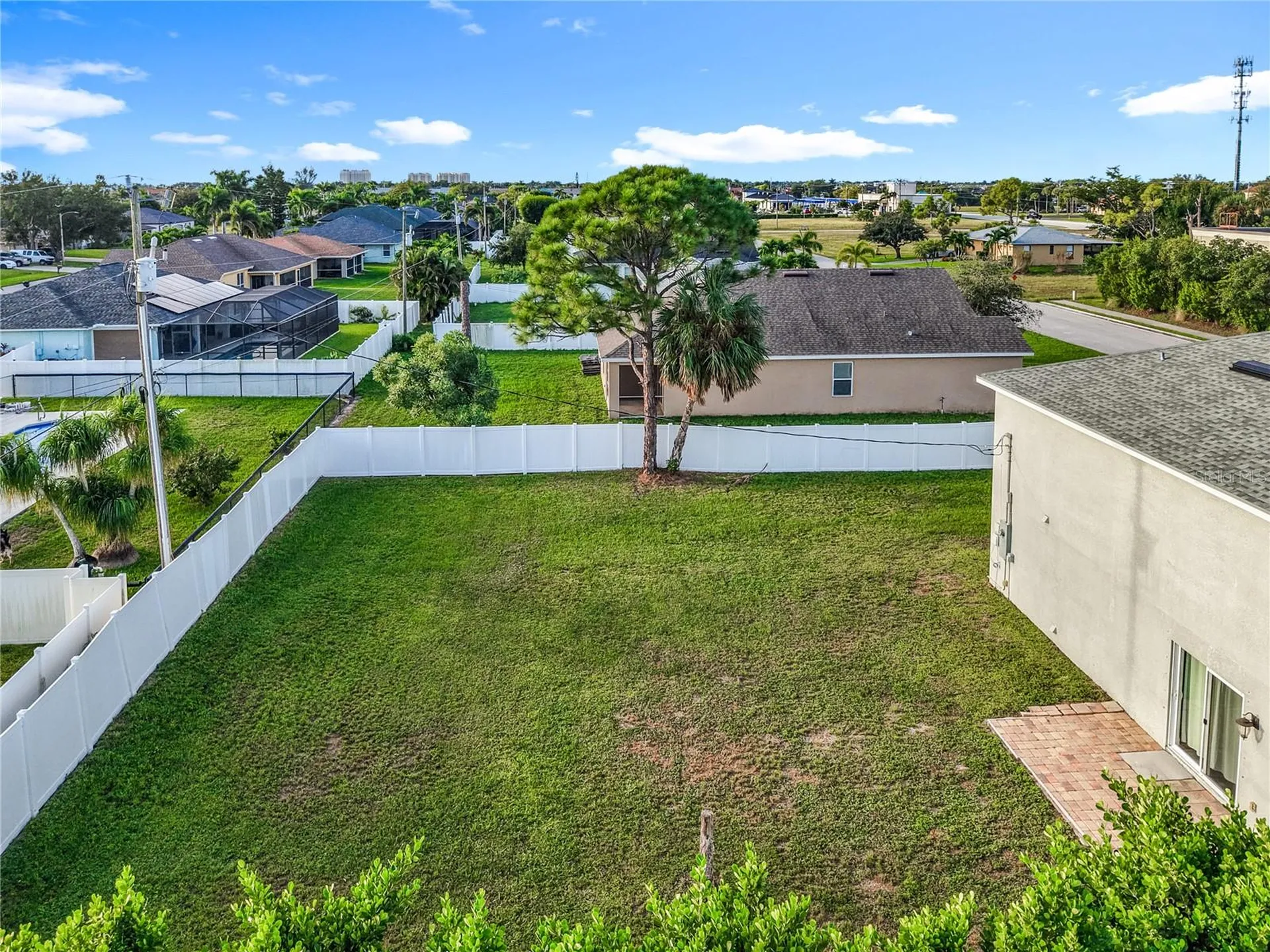 4413 SW 15th Place Cape Coral FL 33914